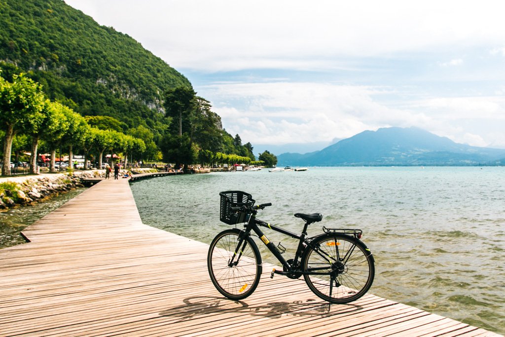 cycling in annecy france
