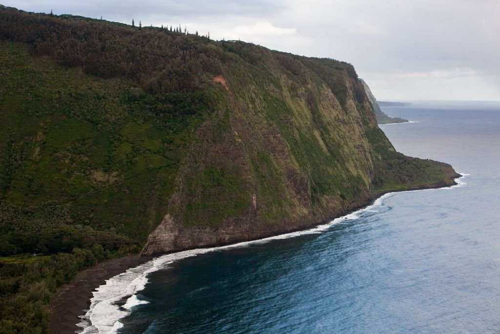 Waimanu Valley hike on the Big Island of Hawaii