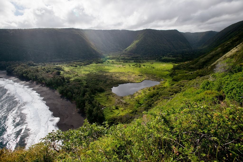 Waimanu Valley camping