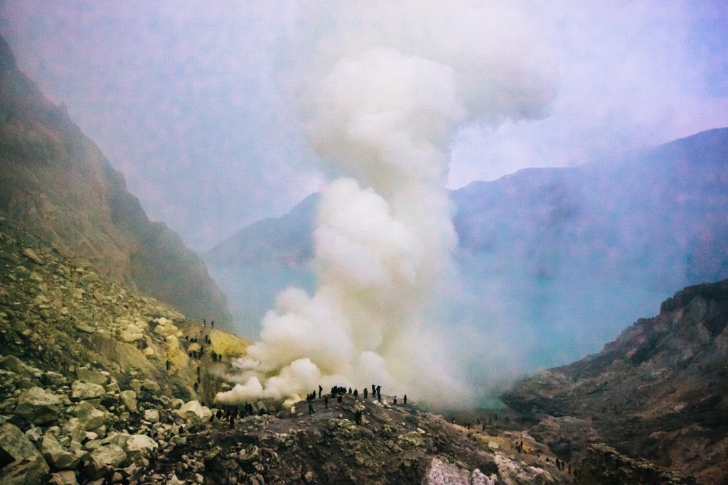 blue fire Ijen Crater