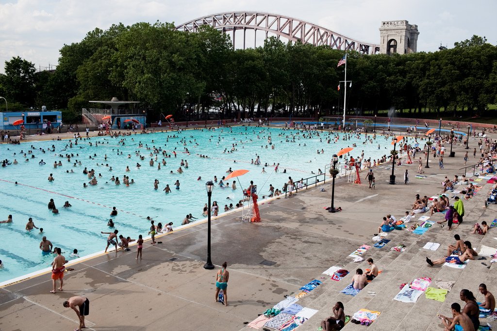 Astoria Pool