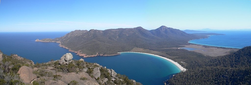 wineglass bay from mt amos