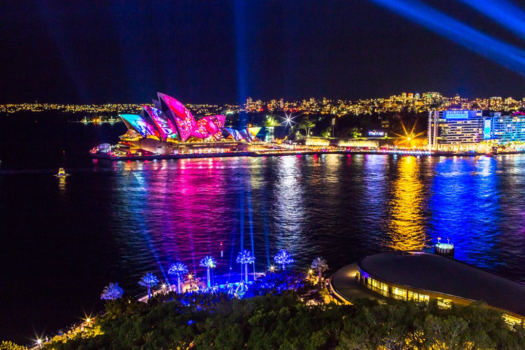 The Best Ways To See The Lights At Vivid Sydney Frugal Frolicker