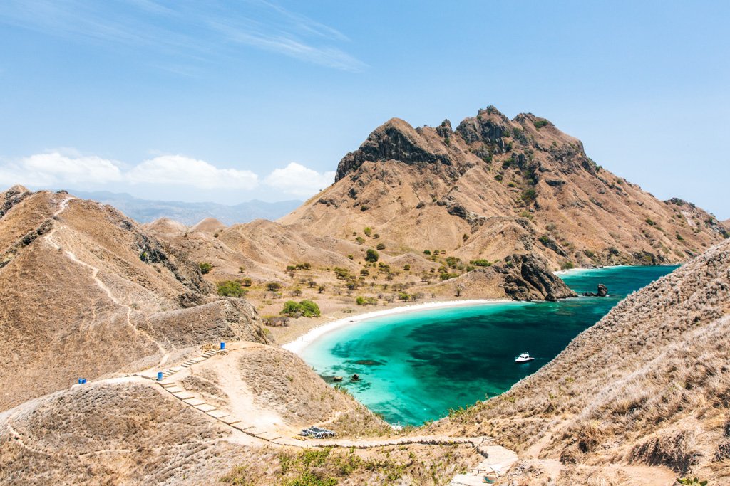 padar hike