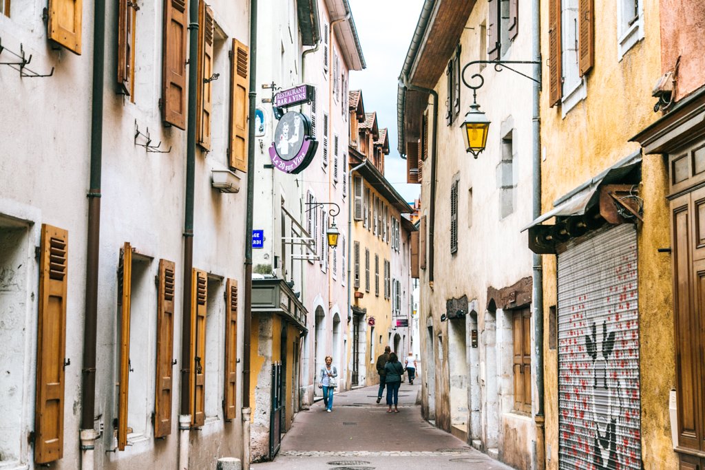 Annecy A French Fairytale Town Turned Soggy Frugal Frolicker