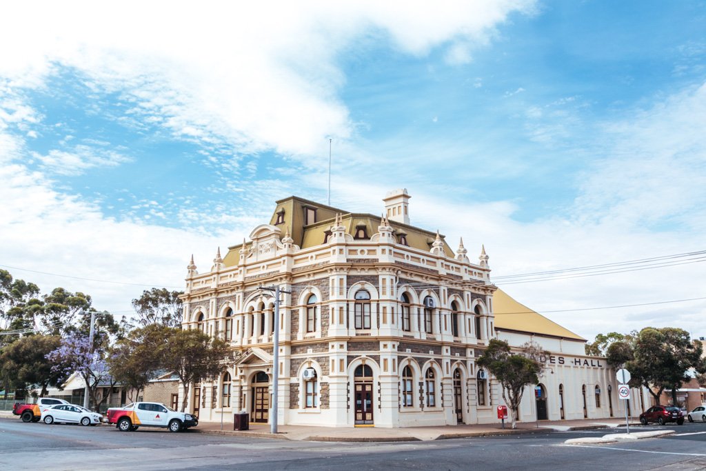 sydney to broken hill