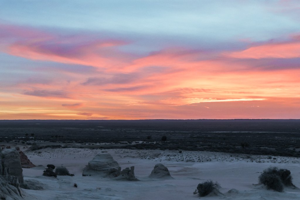 mungo national park tours