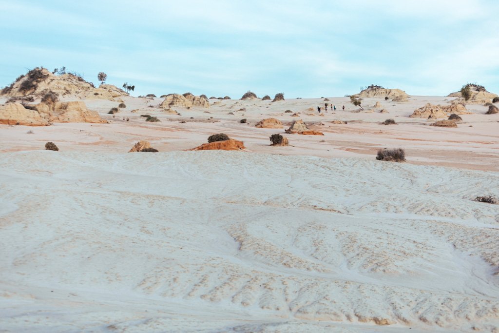 visit mungo national park