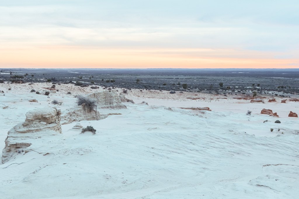 mungo national park tours