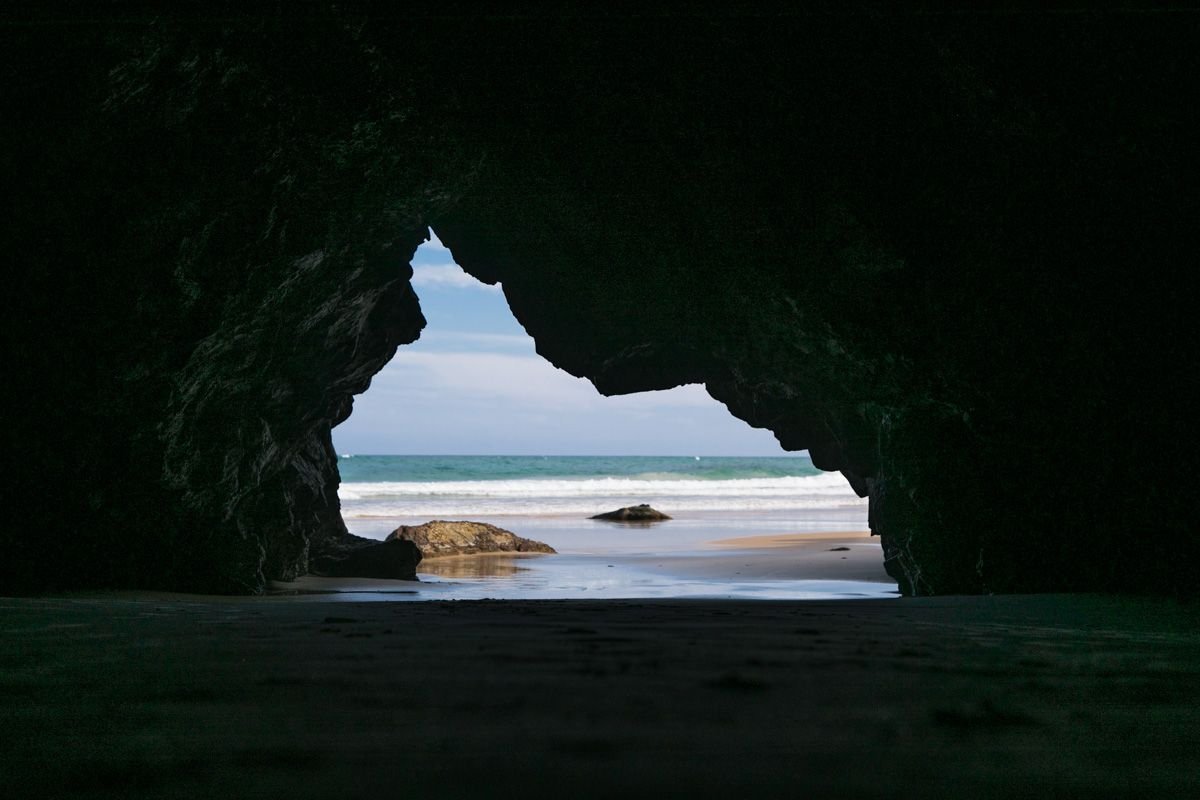 mallacoota beach cave