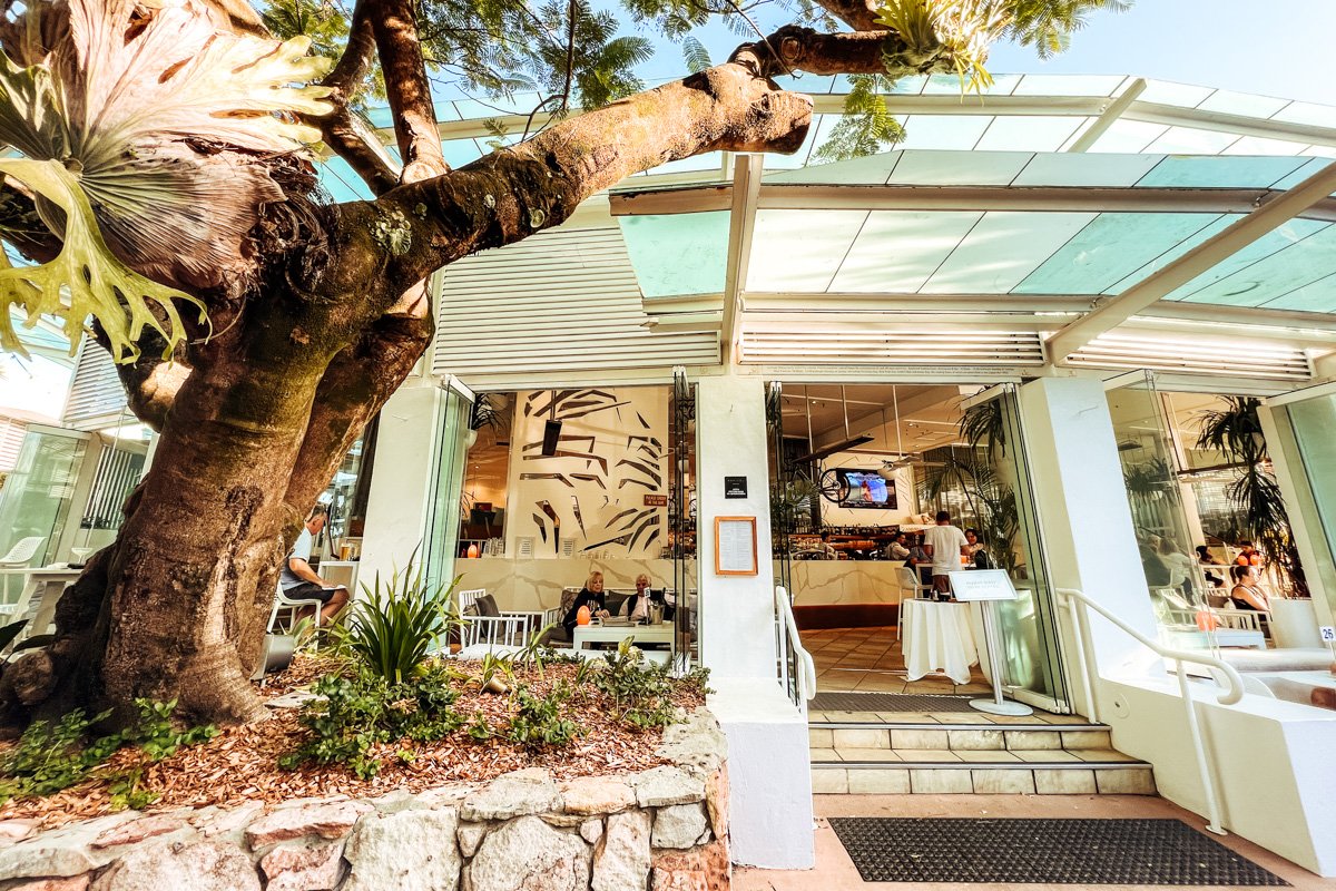 noosa accommodation hastings street