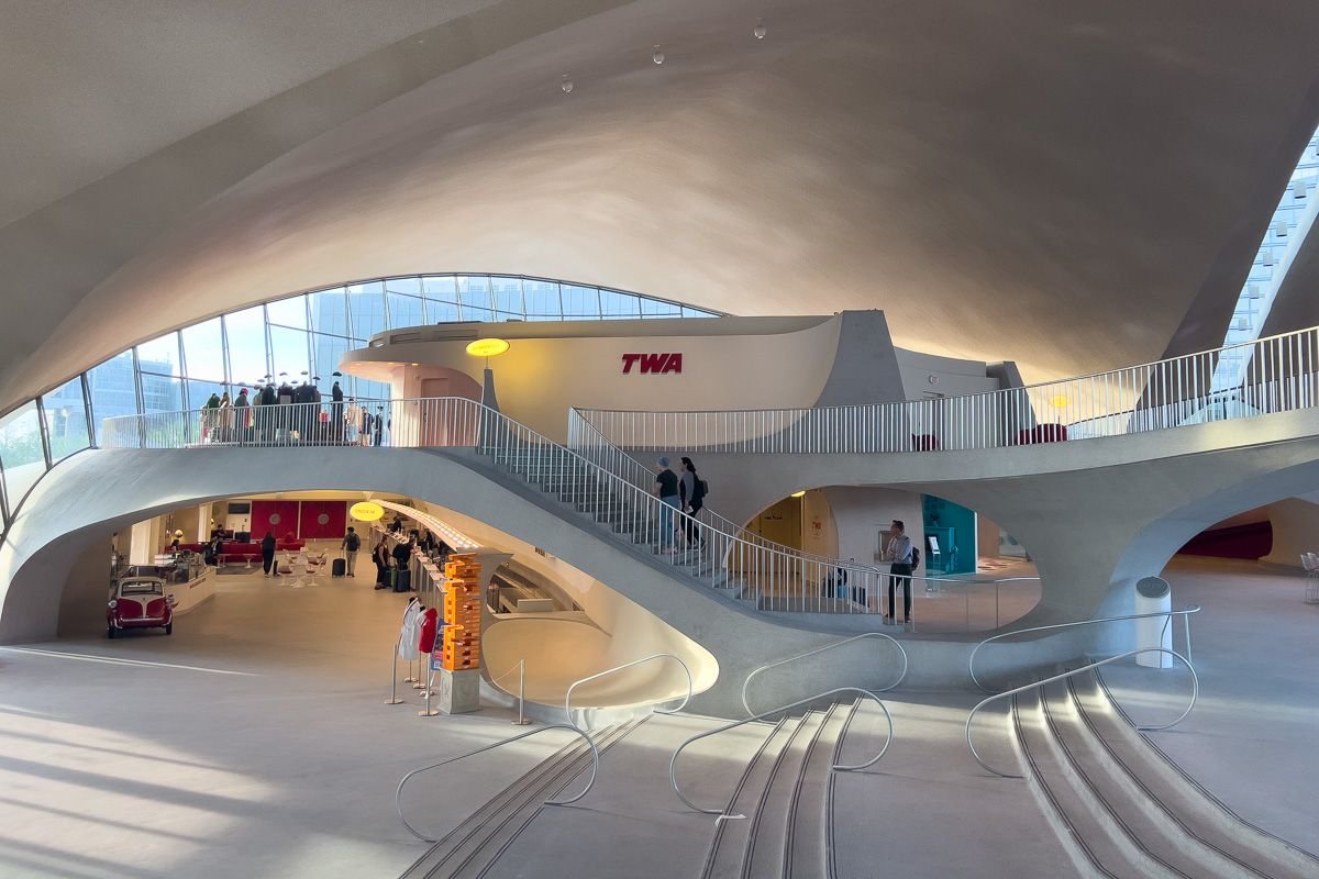 twa hotel lobby