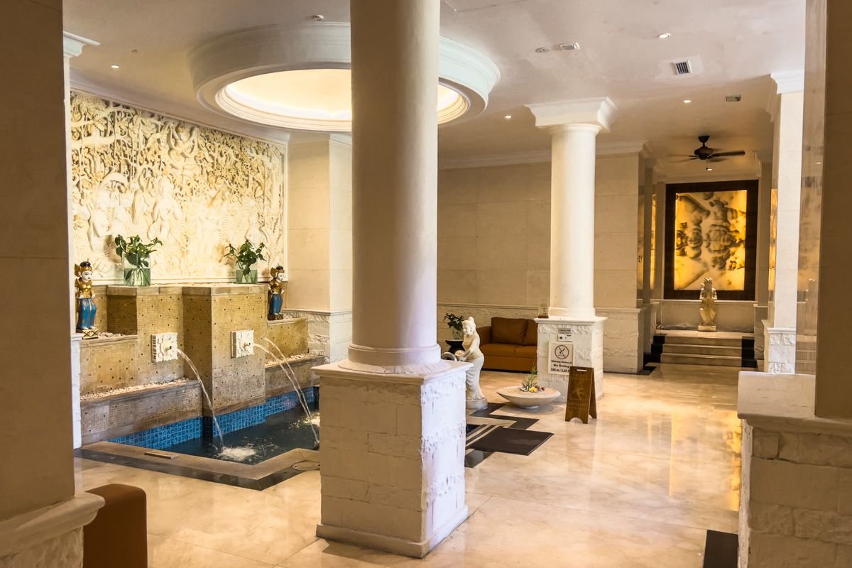 bali luxury hotel